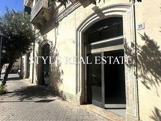 Immobile commerciale in Affitto a Siracusa, zona ORTIGIA, 1'100€, 42 m²