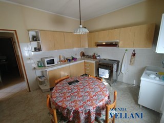 Villa in Vendita a Novi di Modena, 190'000€, 200 m²