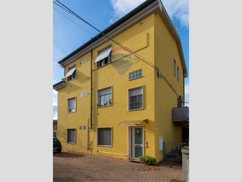Quadrilocale in Vendita a Maiolati Spontini, zona Moie, 110'000€, 118 m²