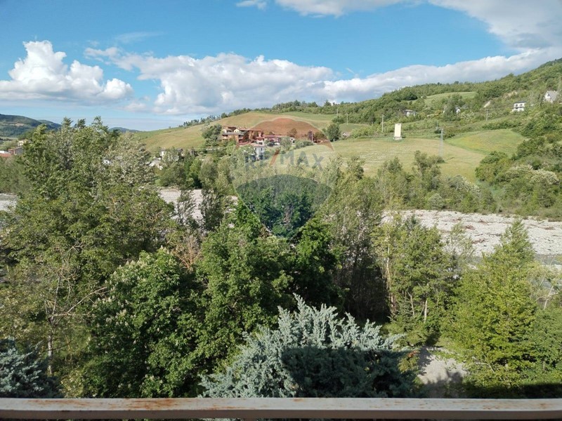 Appartamento in Vendita a Coli, zona Perino, 79'000€, 79 m²