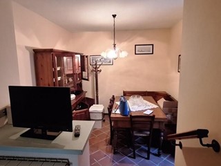 Casa Indipendente in Vendita a Borgo a Mozzano, zona Cune, 75'000&euro;, 96 m², arredato