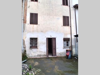 Casa Indipendente in Vendita a Capannori, zona Lunata, 135'000€, 210 m²