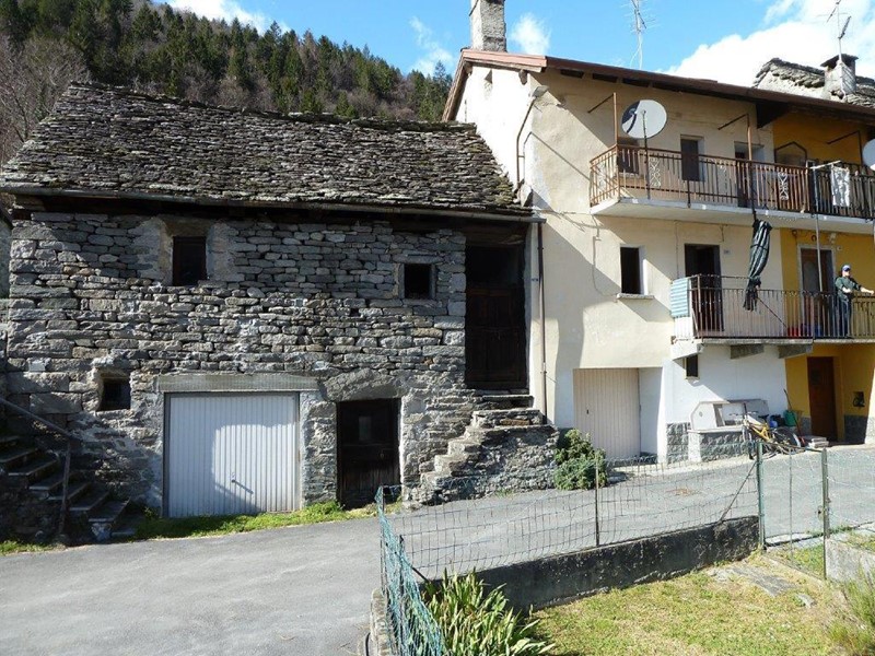 Casale in Vendita a Crodo, 79'000€, 95 m², arredato