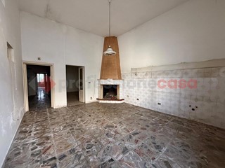 Casa Indipendente in Vendita a Sava, 79'000€, 150 m²