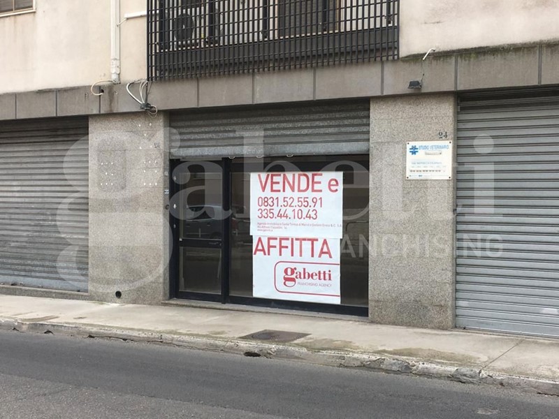 Negozio in Vendita a Brindisi, 130'000€, 82 m²