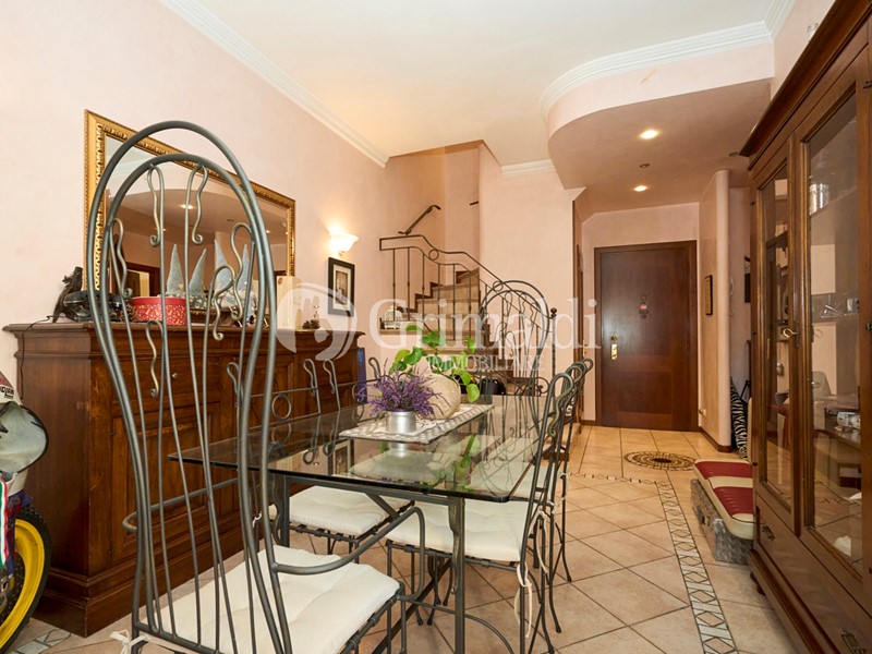Quadrilocale in Vendita a Monza, 290'000€, 134 m²