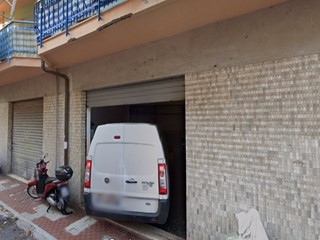 Capannone in Vendita a Savona, zona Lavagnola, 29'000€, 21 m²