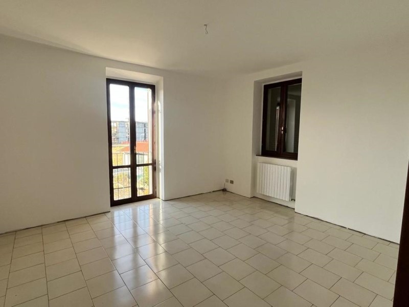 Trilocale in Vendita a Mozzate, 127'000€, 100 m², con Box