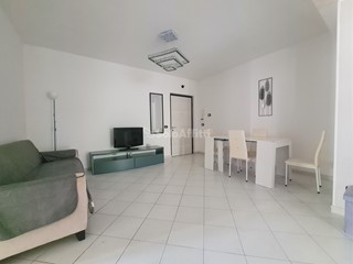 Trilocale in Affitto a Catanzaro, zona Lido Giovino, 650&euro;, 85 m², arredato