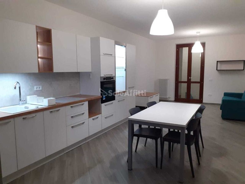 Quadrilocale in Affitto a Polverigi, 600€, 65 m²