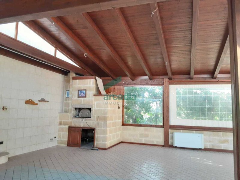Immobile commerciale in Affitto a Monopoli, zona L'assunta, 2'500€, 300 m²
