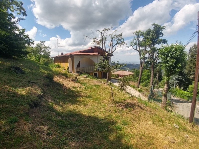 Casa Indipendente in Vendita a Zocca, zona Monteombraro, 116'000€, 150 m², con Box