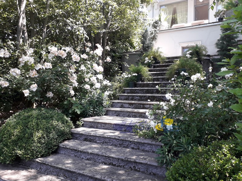 Casa Indipendente in Vendita a Lesignano de' Bagni, 369'000€, 250 m²