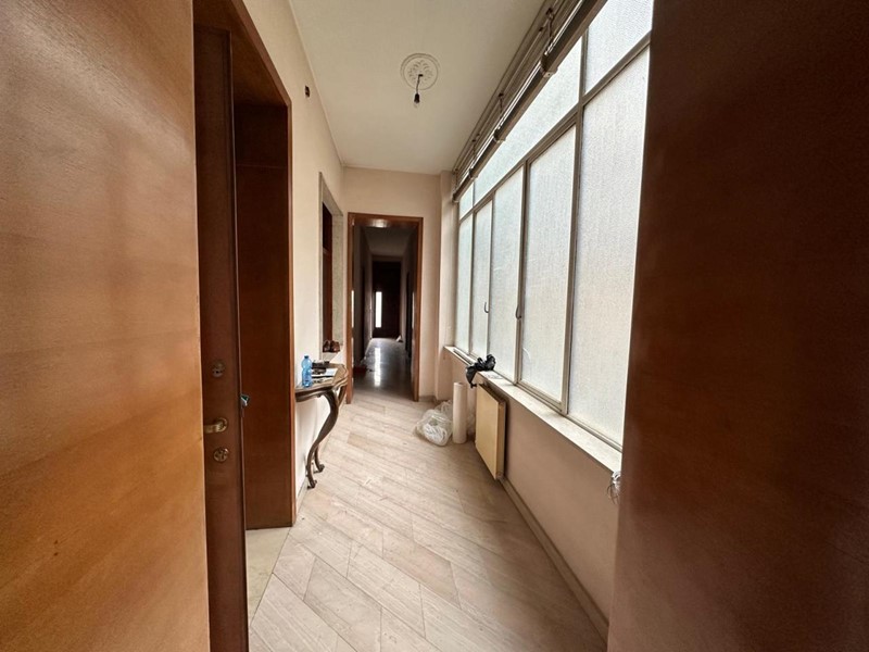 Casa Indipendente in Vendita a Fiorenzuola d'Arda, 550 m², con Box