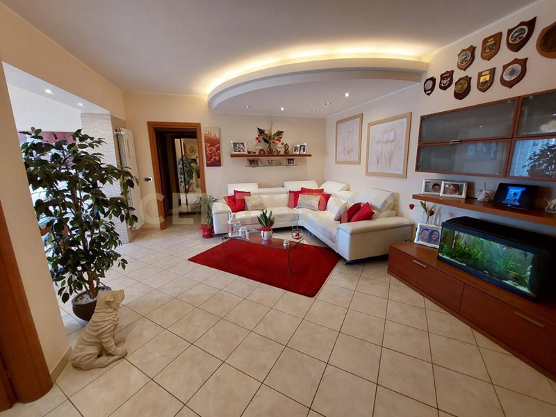 Trilocale in Vendita a Monte Argentario, zona Porto Santo Stefano - Centro, 370'000€, 115 m²