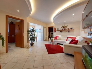Trilocale in Vendita a Monte Argentario, zona Porto Santo Stefano - Centro, 370'000€, 115 m²