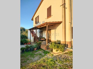 Casa Indipendente in Vendita a Capalbio, zona Capalbio, 950'000€, 150 m², con Box