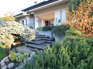 Villa in Vendita a Arzignano, 607 m², con Box