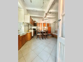 Casa Semi Indipendente in Vendita a Seravezza, zona Pozzi, 120'000&euro;, 130 m²