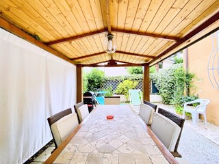 Quadrilocale in Affitto a Pietrasanta, zona Marina di Pietrasanta, 2'200€, 75 m², arredato