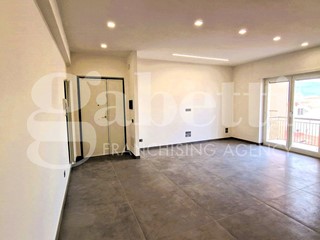 Quadrilocale in Vendita a Isernia, 183'000€, 115 m²