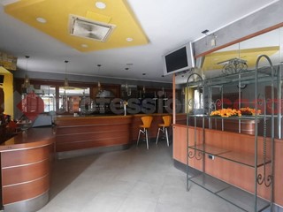 Negozio in Affitto a Boville Ernica, 700€, 100 m²