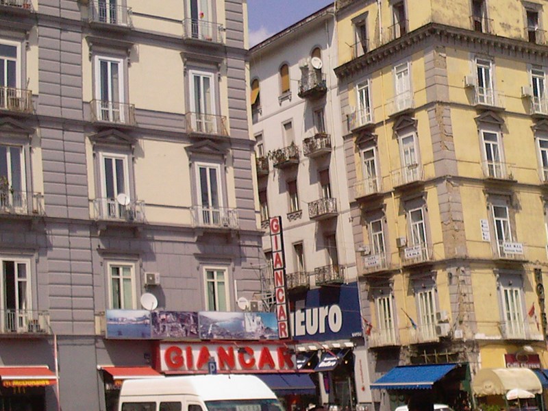 Quadrilocale in Vendita a Napoli, zona Via Milano, 350'000€, 130 m²