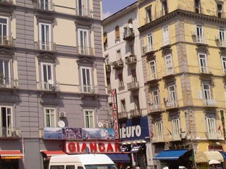 Quadrilocale in Vendita a Napoli, zona Via Milano, 350'000€, 130 m²