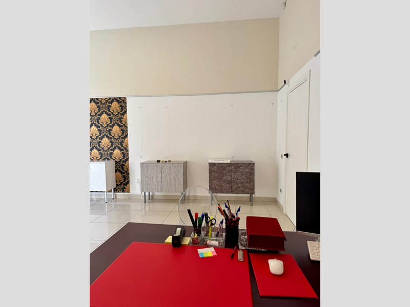 Negozio in Affitto a Fonte Nuova, zona Tor Lupara , 500€, 50 m²