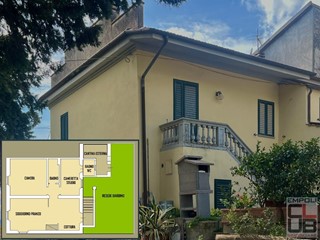 Casa Indipendente in Vendita a Empoli, zona Villanuova, 180'000€, 120 m², arredato, con Box