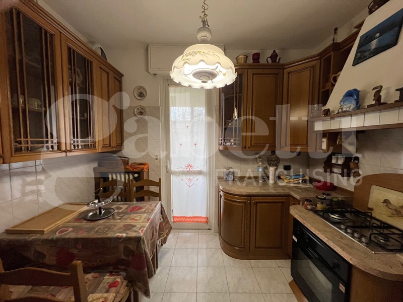 Quadrilocale in Vendita a Milano, 270'000€, 108 m²