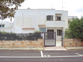 Villa in Vendita a Carovigno, 330'000€, 120 m², arredato