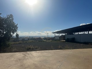 Terreno industriale in Affitto a Misterbianco, zona Zona Commerciale, 6500 m²