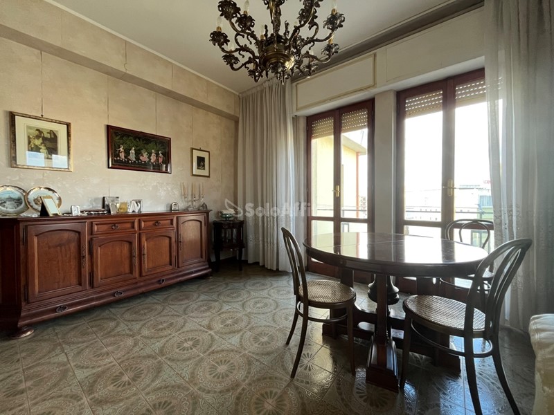 Quadrilocale in Affitto a Catanzaro, zona Rione De Filippis, 470€, 125 m², arredato