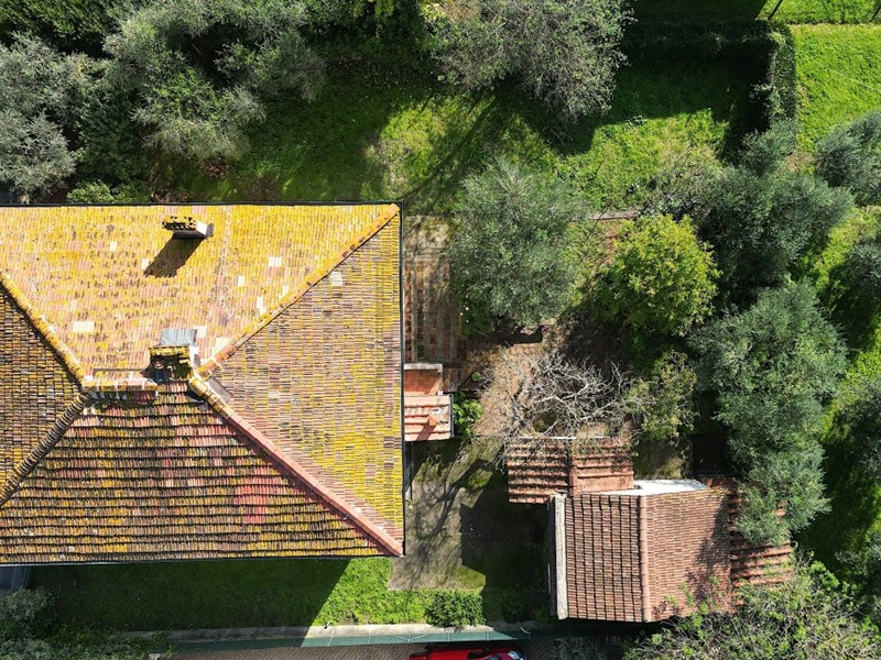 Villa in Vendita a Montecarlo, 550'000€, 403 m², con Box