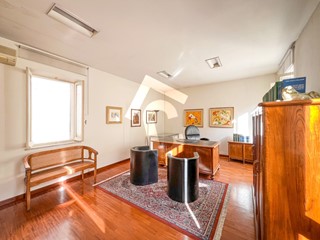 Quadrilocale in Vendita a Jesi, zona ZONA 1B, 148'000€, 103 m²