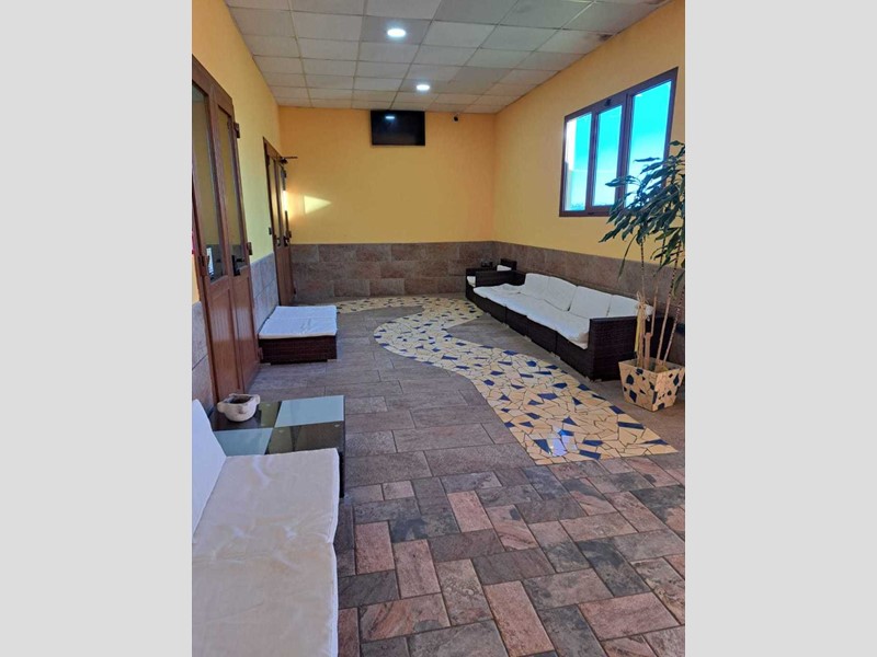 Attività commerciale in Affitto a Lanciano, 800 m², arredato