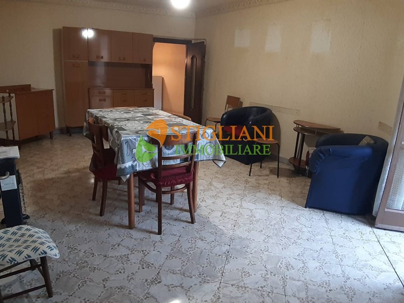 Appartamento in Vendita a Campobasso, zona Centro storico, 49'000€, 190 m²