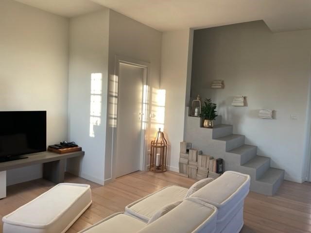 Villetta a schiera in Vendita a Carmignano, zona Bacchereto, 520'000€, 150 m², arredato