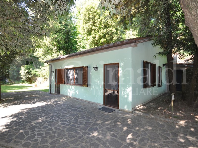 Attività commerciale in Vendita a Pitigliano, 1'500'000€, 28000 m²