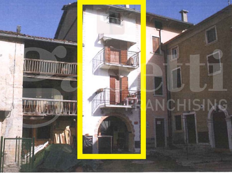 Casa Indipendente in Vendita a Bosco Chiesanuova, 55'000€, 120 m²