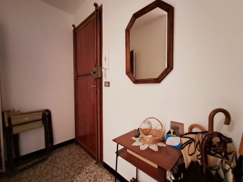 Trilocale in Vendita a Borghetto Santo Spirito, 250'000€, 60 m², arredato, con Box