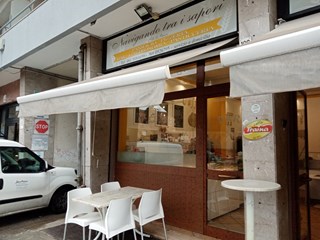 Immobile commerciale in Vendita a Palermo, zona FIERA, 60'000€, 25 m², arredato