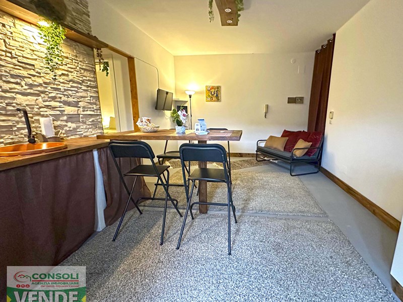 Trilocale in Vendita a Piedimonte Etneo, zona Villa Comunale, 75'000€, 65 m²