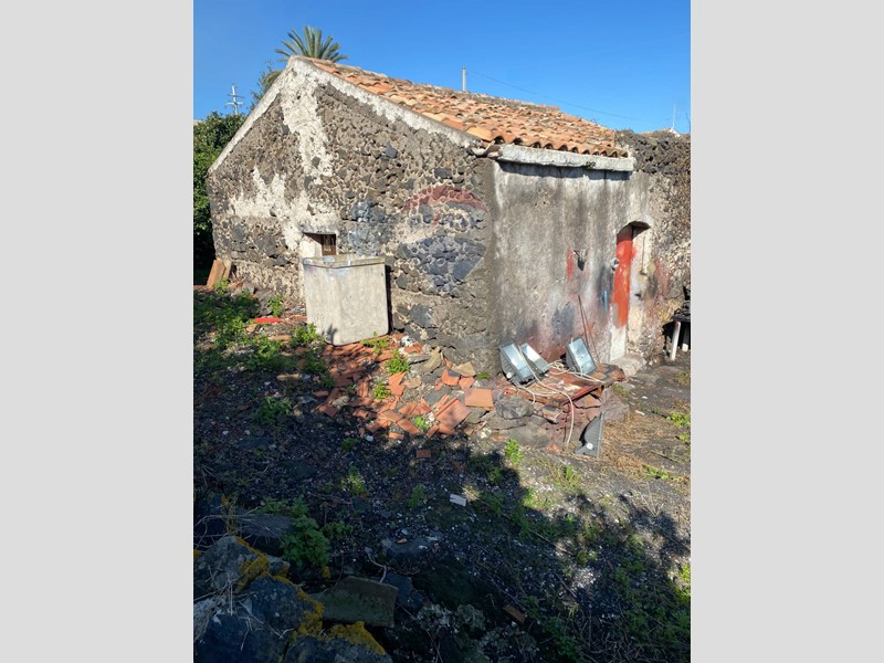 Rustico in Vendita a Acireale, zona Pozzillo, 79'000€, 50 m²