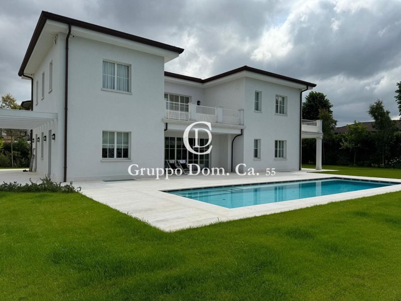 Villa in Affitto a Forte dei Marmi, 80'000€, 500 m², arredato