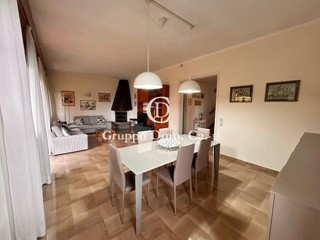 Villa in Affitto a Forte dei Marmi, 25'000€, 200 m², arredato