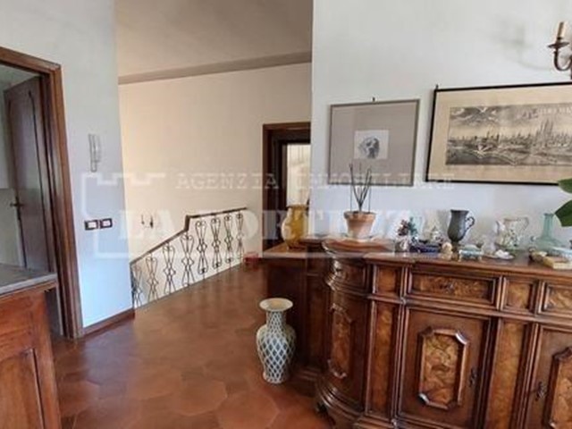Villa in Vendita a Cascina, zona Navacchio, 475'000€, 180 m², con Box