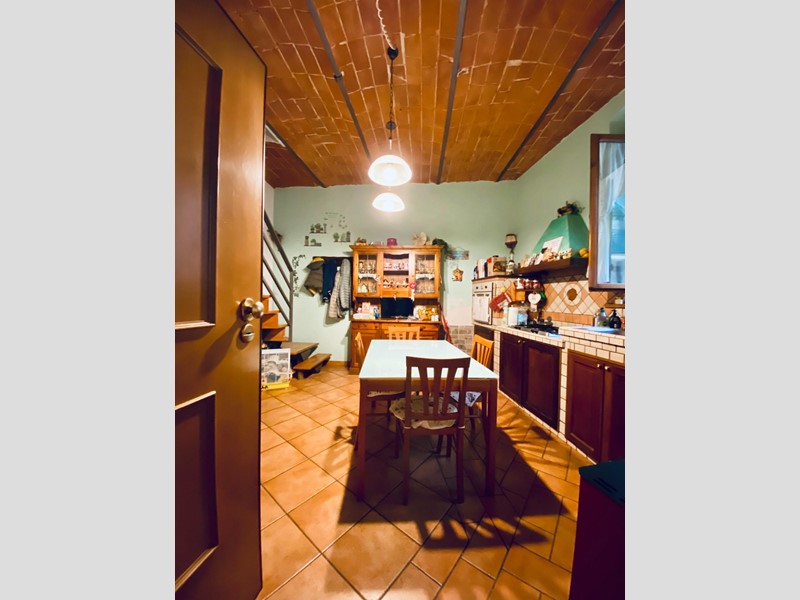 Casa Indipendente in Vendita a Poggio a Caiano, 165'000€, 65 m², arredato