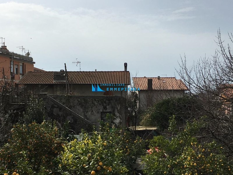 Appartamento in Vendita a Massa, 120'000€, 120 m²